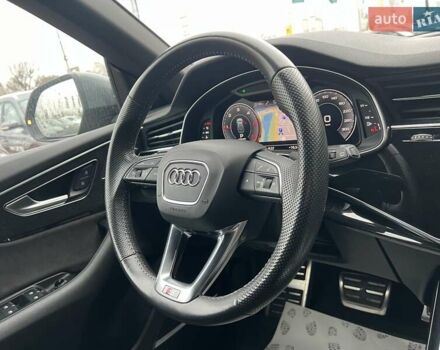 Сірий Ауді Q8, об'ємом двигуна 2.97 л та пробігом 78 тис. км за 65099 $, фото 24 на Automoto.ua