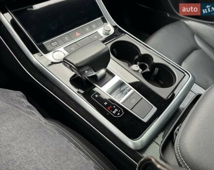Серый Ауди Q8, объемом двигателя 3 л и пробегом 142 тыс. км за 44900 $, фото 93 на Automoto.ua
