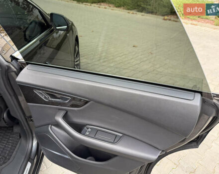 Серый Ауди Q8, объемом двигателя 3 л и пробегом 91 тыс. км за 58000 $, фото 43 на Automoto.ua