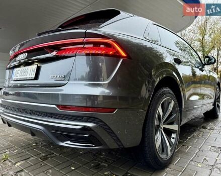 Ауді Q8 2019 у Дніпро (Дніпропетровську) на Automoto.ua Сірий Ауді Q8, об'ємом двигуна 2.97 л та пробігом 120 тис. км за 60500 $, фото 12 на Automoto.ua