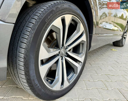 Серый Ауди Q8, объемом двигателя 3 л и пробегом 91 тыс. км за 58000 $, фото 46 на Automoto.ua