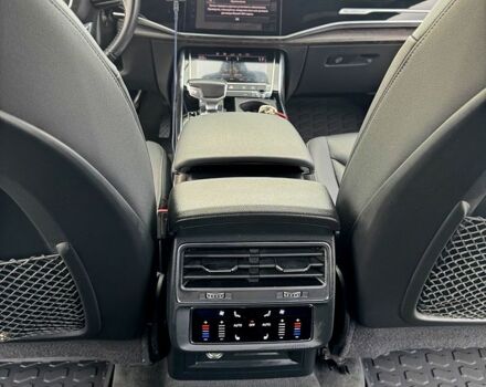 Серый Ауди Q8, объемом двигателя 3 л и пробегом 130 тыс. км за 48000 $, фото 6 на Automoto.ua