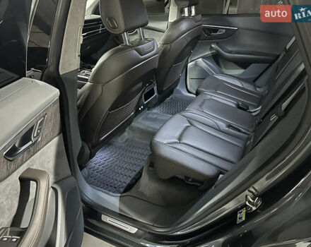 Сірий Ауді Q8, об'ємом двигуна 3 л та пробігом 160 тис. км за 52000 $, фото 11 на Automoto.ua