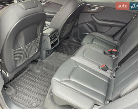 Сірий Ауді Q8, об'ємом двигуна 3 л та пробігом 139 тис. км за 44000 $, фото 22 на Automoto.ua