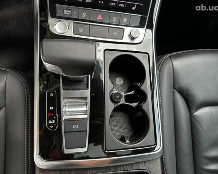 Серый Ауди Q8, объемом двигателя 3 л и пробегом 86 тыс. км за 54990 $, фото 17 на Automoto.ua