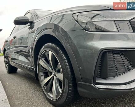 Сірий Ауді Q8, об'ємом двигуна 2.97 л та пробігом 78 тис. км за 65099 $, фото 18 на Automoto.ua