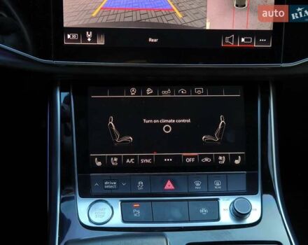 Серый Ауди Q8, объемом двигателя 3 л и пробегом 164 тыс. км за 47500 $, фото 25 на Automoto.ua