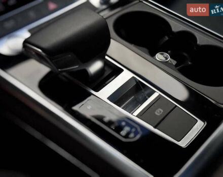 Серый Ауди Q8, объемом двигателя 3 л и пробегом 103 тыс. км за 46500 $, фото 38 на Automoto.ua