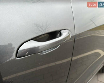 Серый Ауди Q8, объемом двигателя 3 л и пробегом 127 тыс. км за 47999 $, фото 21 на Automoto.ua