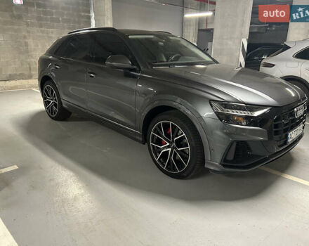 Сірий Ауді Q8, об'ємом двигуна 3 л та пробігом 160 тис. км за 52000 $, фото 3 на Automoto.ua