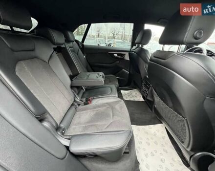 Сірий Ауді Q8, об'ємом двигуна 2.97 л та пробігом 78 тис. км за 65099 $, фото 28 на Automoto.ua