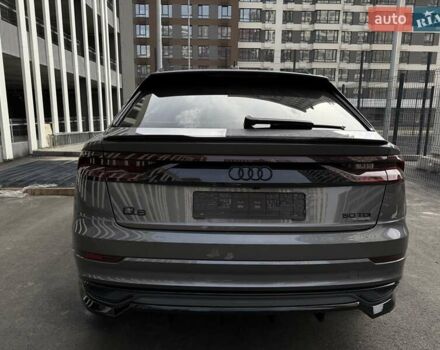 Сірий Ауді Q8, об'ємом двигуна 3 л та пробігом 135 тис. км за 63222 $, фото 7 на Automoto.ua