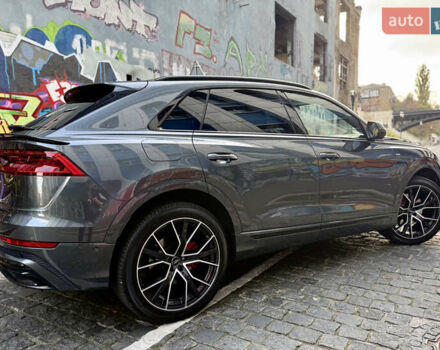 Серый Ауди Q8, объемом двигателя 3 л и пробегом 95 тыс. км за 57000 $, фото 4 на Automoto.ua