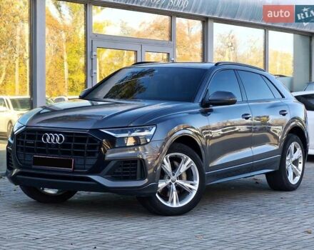 Серый Ауди Q8, объемом двигателя 3 л и пробегом 164 тыс. км за 47500 $, фото 1 на Automoto.ua