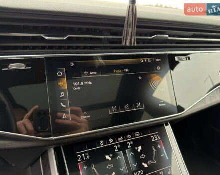 Серый Ауди Q8, объемом двигателя 3 л и пробегом 127 тыс. км за 47999 $, фото 46 на Automoto.ua