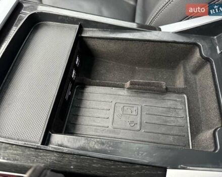 Серый Ауди Q8, объемом двигателя 3 л и пробегом 142 тыс. км за 44900 $, фото 5 на Automoto.ua