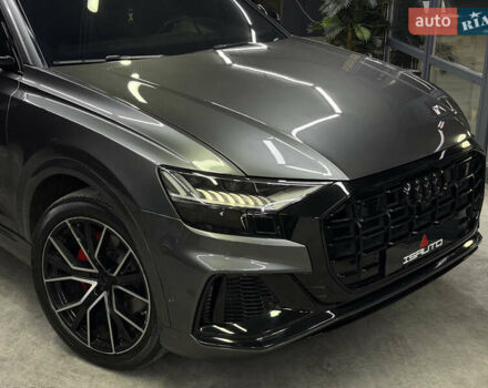 Серый Ауди Q8, объемом двигателя 3 л и пробегом 84 тыс. км за 53000 $, фото 2 на Automoto.ua