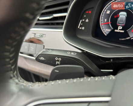 Серый Ауди Q8, объемом двигателя 3 л и пробегом 127 тыс. км за 47999 $, фото 41 на Automoto.ua