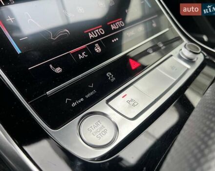 Сірий Ауді Q8, об'ємом двигуна 2.97 л та пробігом 78 тис. км за 65099 $, фото 51 на Automoto.ua