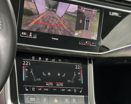 Сірий Ауді Q8, об'ємом двигуна 3 л та пробігом 139 тис. км за 44000 $, фото 18 на Automoto.ua