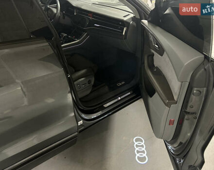 Сірий Ауді Q8, об'ємом двигуна 3 л та пробігом 160 тис. км за 52000 $, фото 15 на Automoto.ua
