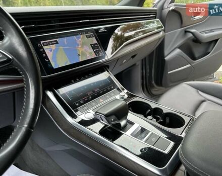 Серый Ауди Q8, объемом двигателя 3 л и пробегом 125 тыс. км за 48999 $, фото 81 на Automoto.ua
