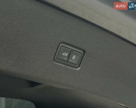 Серый Ауди Q8, объемом двигателя 3 л и пробегом 122 тыс. км за 56500 $, фото 22 на Automoto.ua