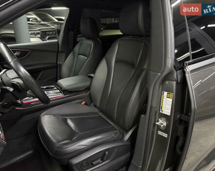 Серый Ауди Q8, объемом двигателя 3 л и пробегом 74 тыс. км за 54500 $, фото 17 на Automoto.ua