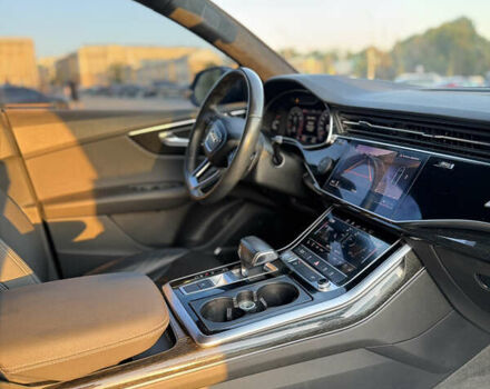 Серый Ауди Q8, объемом двигателя 3 л и пробегом 97 тыс. км за 48500 $, фото 10 на Automoto.ua