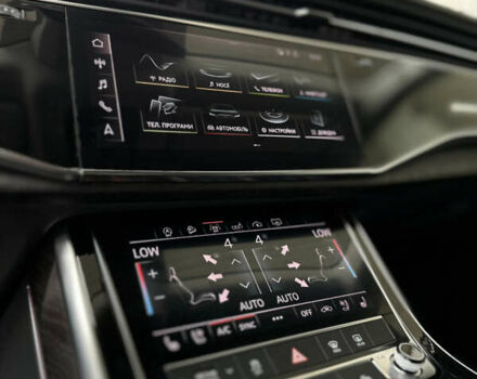 Серый Ауди Q8, объемом двигателя 3 л и пробегом 92 тыс. км за 55000 $, фото 26 на Automoto.ua