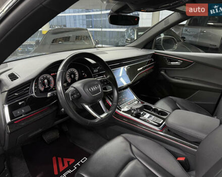 Серый Ауди Q8, объемом двигателя 3 л и пробегом 74 тыс. км за 54500 $, фото 18 на Automoto.ua