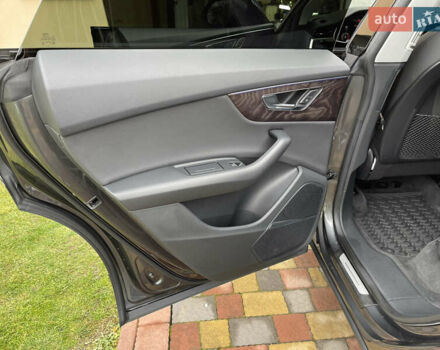 Сірий Ауді Q8, об'ємом двигуна 3 л та пробігом 139 тис. км за 44000 $, фото 24 на Automoto.ua