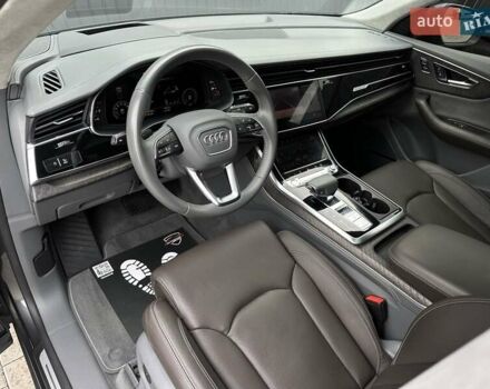 Серый Ауди Q8, объемом двигателя 3 л и пробегом 122 тыс. км за 56500 $, фото 39 на Automoto.ua