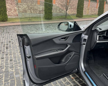 Сірий Ауді Q8, об'ємом двигуна 2.97 л та пробігом 73 тис. км за 57500 $, фото 8 на Automoto.ua