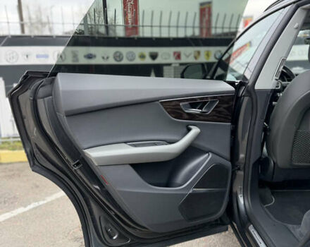 Сірий Ауді Q8, об'ємом двигуна 3 л та пробігом 11 тис. км за 60900 $, фото 11 на Automoto.ua