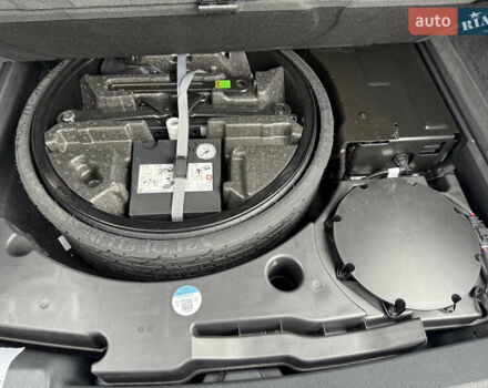 Серый Ауди Q8, объемом двигателя 2.97 л и пробегом 74 тыс. км за 72999 $, фото 21 на Automoto.ua