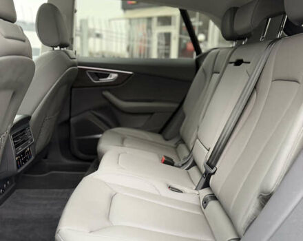 Сірий Ауді Q8, об'ємом двигуна 3 л та пробігом 11 тис. км за 60900 $, фото 10 на Automoto.ua