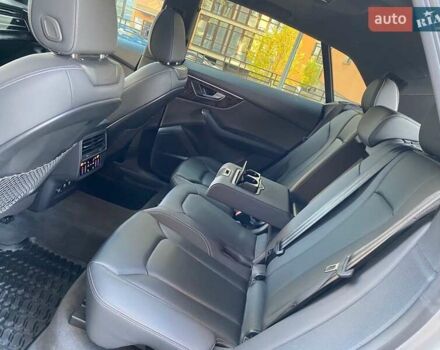 Серый Ауди Q8, объемом двигателя 3 л и пробегом 61 тыс. км за 63000 $, фото 84 на Automoto.ua