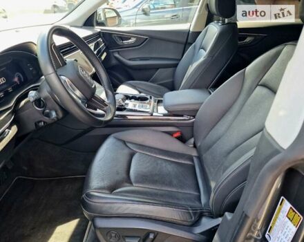 Серый Ауди Q8, объемом двигателя 3 л и пробегом 66 тыс. км за 64000 $, фото 2 на Automoto.ua