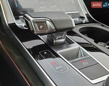 Серый Ауди Q8, объемом двигателя 3 л и пробегом 11 тыс. км за 67900 $, фото 30 на Automoto.ua