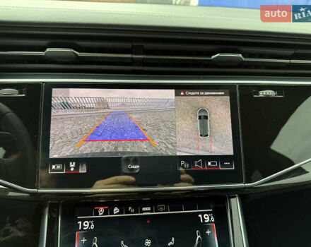 Серый Ауди Q8, объемом двигателя 2.97 л и пробегом 74 тыс. км за 72999 $, фото 39 на Automoto.ua