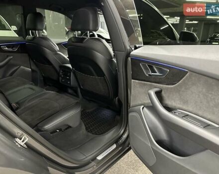 Серый Ауди Q8, объемом двигателя 2.97 л и пробегом 99 тыс. км за 72000 $, фото 23 на Automoto.ua