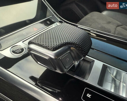 Серый Ауди Q8, объемом двигателя 2.97 л и пробегом 74 тыс. км за 72999 $, фото 47 на Automoto.ua