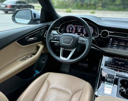 Сірий Ауді Q8, об'ємом двигуна 3 л та пробігом 74 тис. км за 60000 $, фото 11 на Automoto.ua