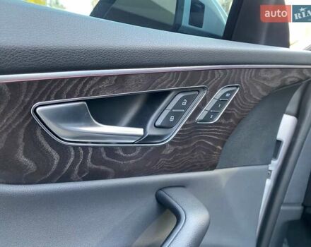 Серый Ауди Q8, объемом двигателя 3 л и пробегом 61 тыс. км за 63000 $, фото 62 на Automoto.ua