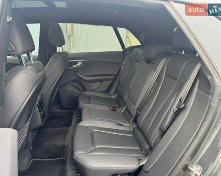 Серый Ауди Q8, объемом двигателя 3 л и пробегом 65 тыс. км за 51990 $, фото 9 на Automoto.ua