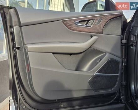 Серый Ауди Q8, объемом двигателя 3 л и пробегом 11 тыс. км за 67900 $, фото 17 на Automoto.ua