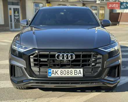 Серый Ауди Q8, объемом двигателя 3 л и пробегом 63 тыс. км за 59900 $, фото 1 на Automoto.ua