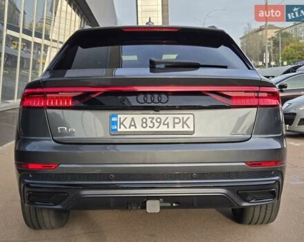 Серый Ауди Q8, объемом двигателя 3 л и пробегом 11 тыс. км за 67900 $, фото 5 на Automoto.ua