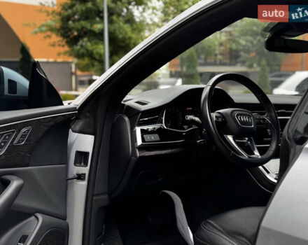 Серый Ауди Q8, объемом двигателя 3 л и пробегом 62 тыс. км за 63000 $, фото 22 на Automoto.ua